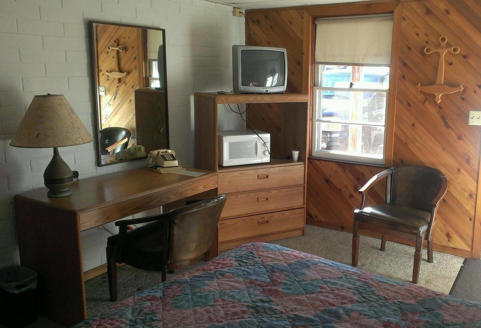 Cool City Motel Two Rivers 外观 照片